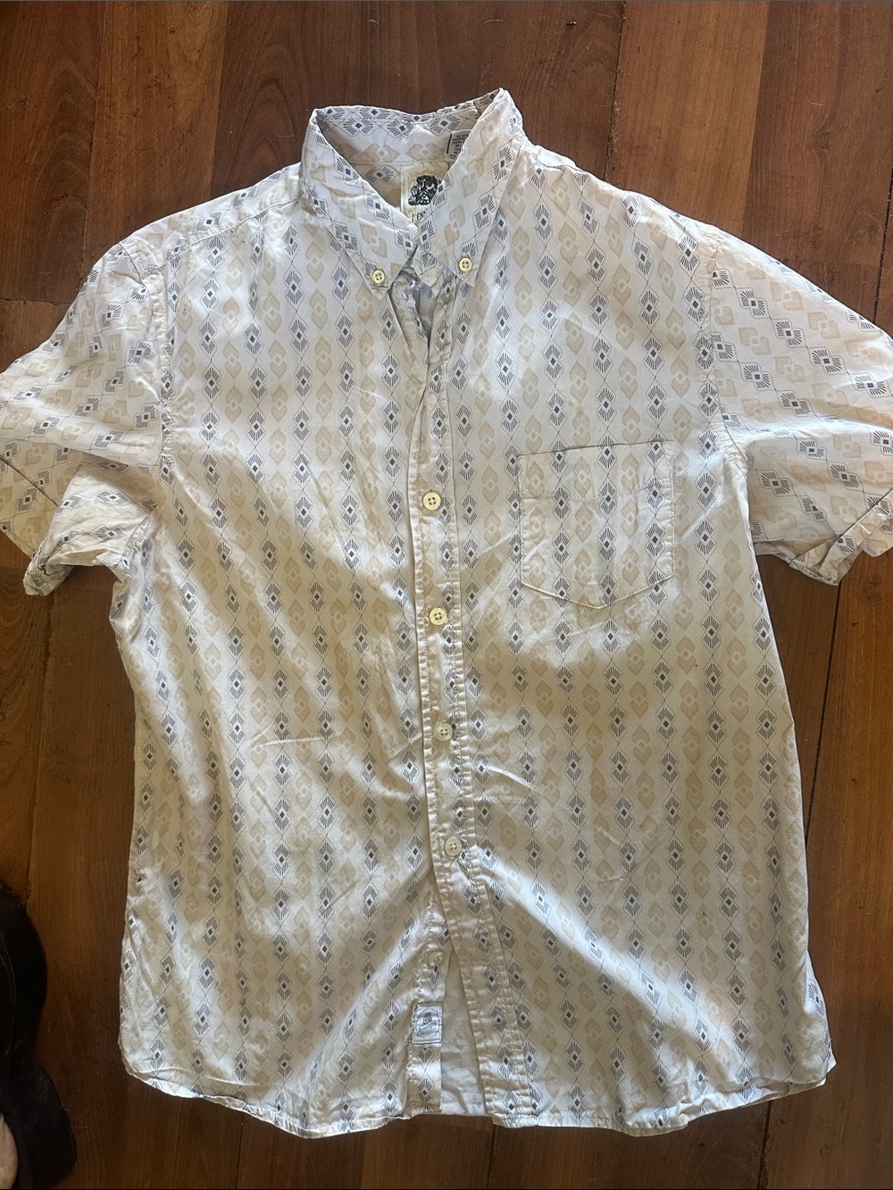Men's Light Beige Short-Sleeve Printed Button-Down Shirt